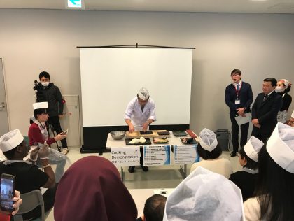 恵方巻き調理デモ